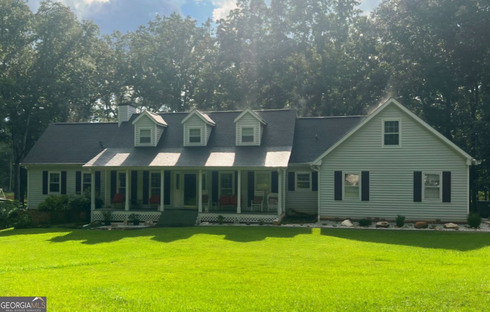 6450 Sara Glen Drive Douglasville - Photo 1