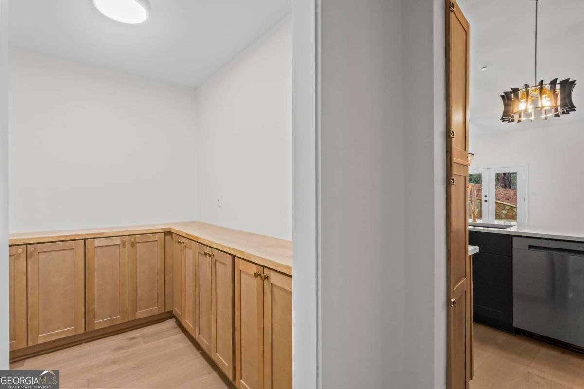 670 Riverside Road Roswell - Photo 15