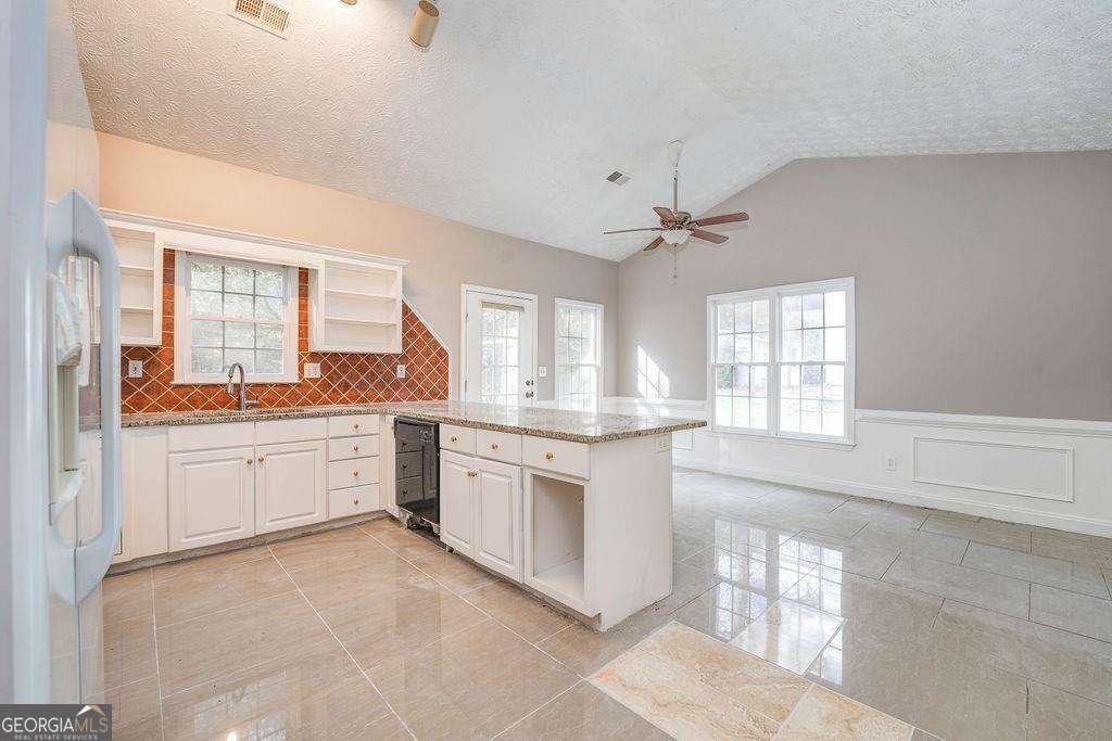 3090 Kings Drive Kennesaw - Photo 20