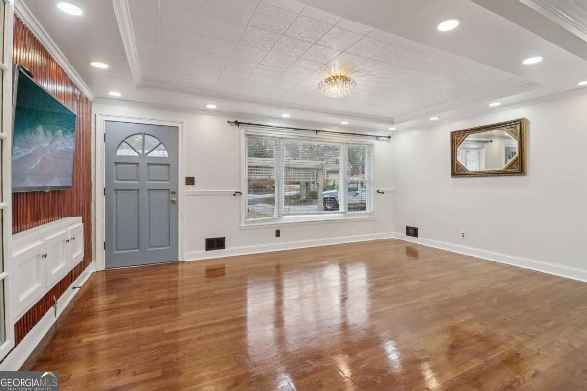 716 Carolinas Roads Marietta - Photo 1