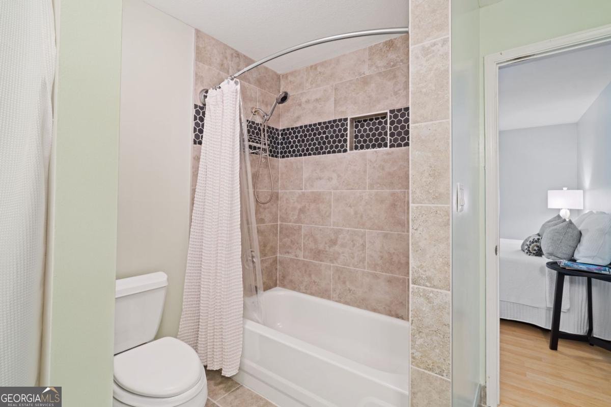 1216 Highland Bluff Drive Atlanta - Photo 12