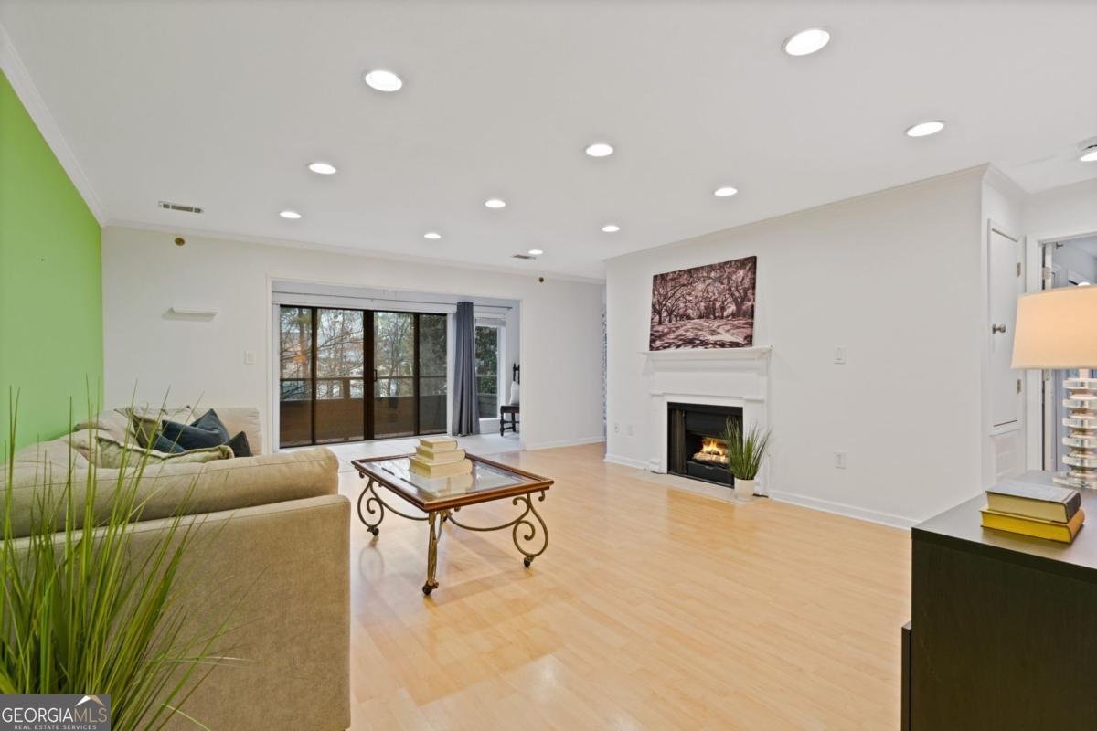 1216 Highland Bluff Drive Atlanta - Photo 15