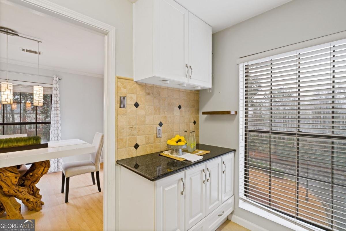 1216 Highland Bluff Drive Atlanta - Photo 19