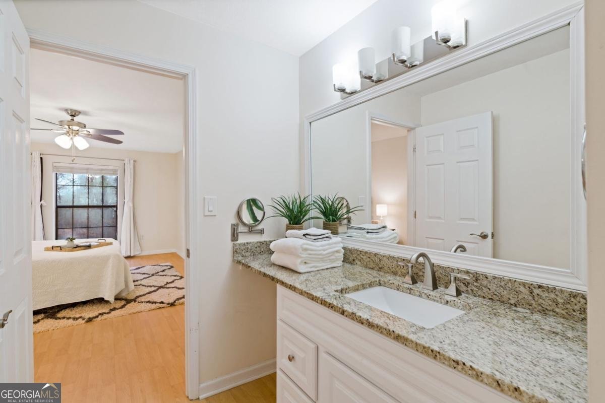 1216 Highland Bluff Drive Atlanta - Photo 9