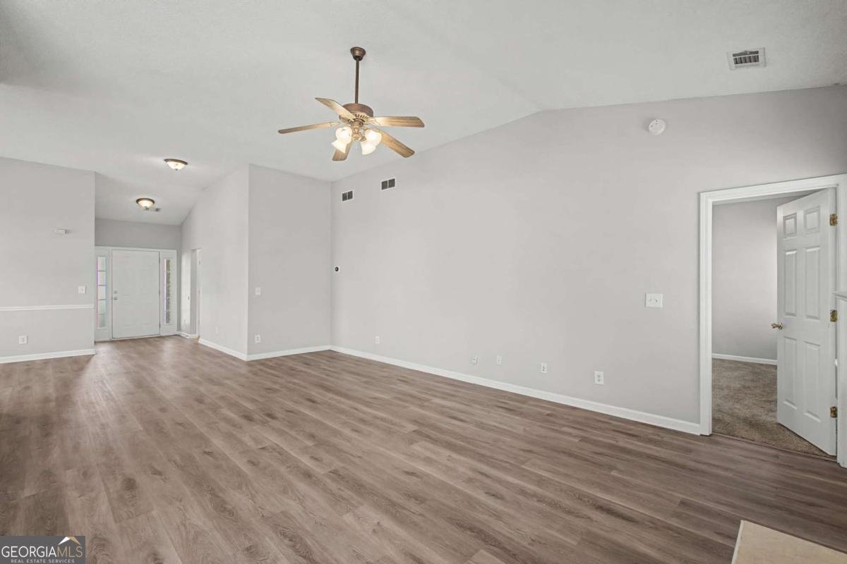 2400 Beckenham Place Dacula - Photo 17