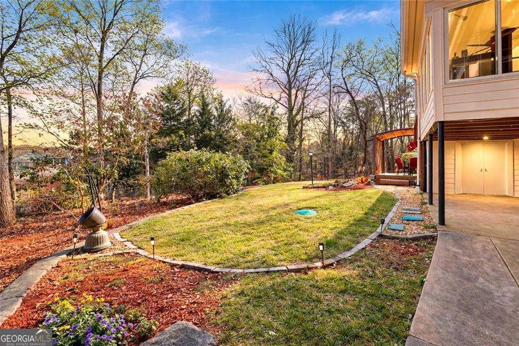 5027 Castlewood Drive Lilburn - Photo 16