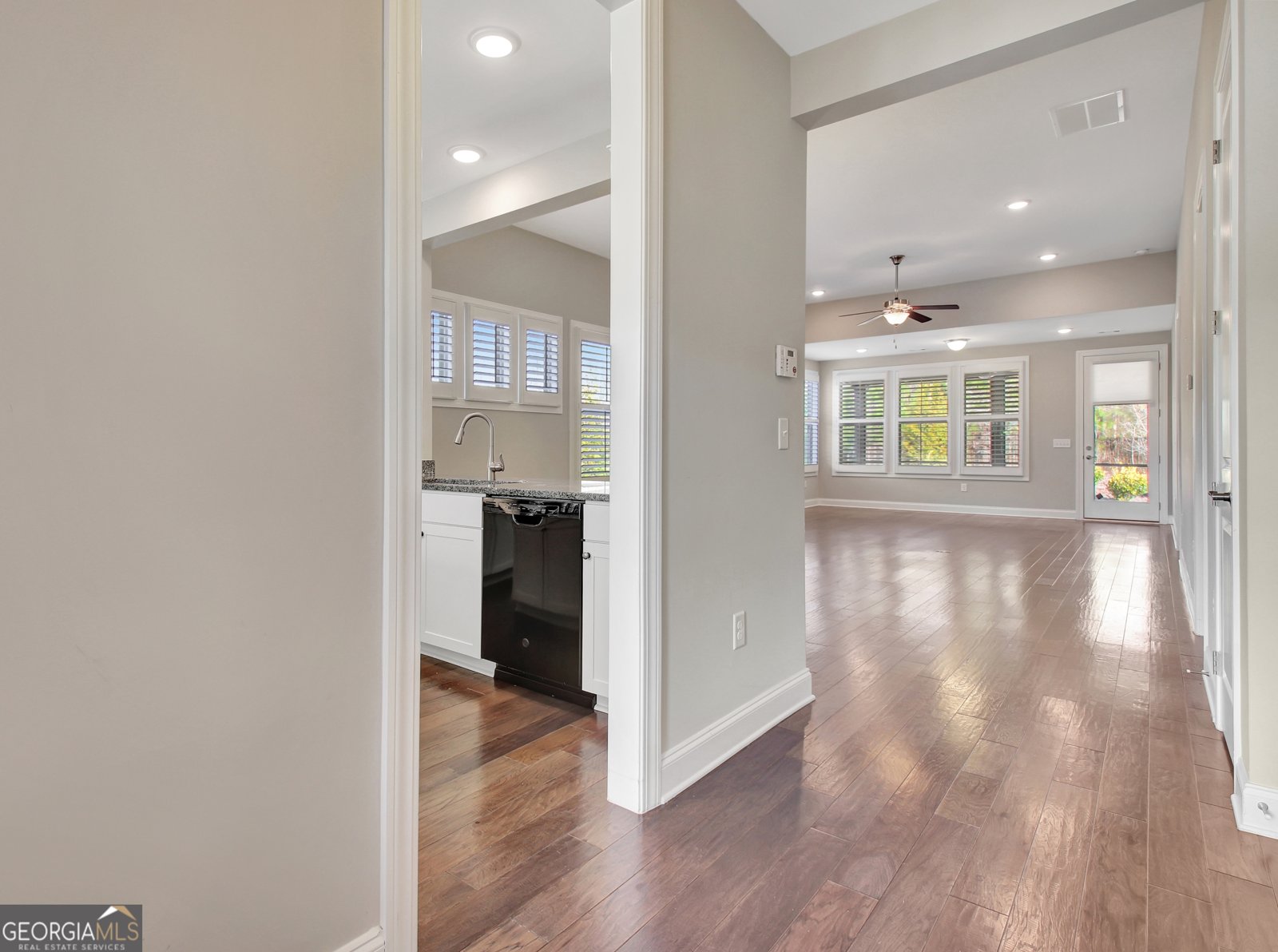 340 Honey Locust Court Peachtree City - Photo 8