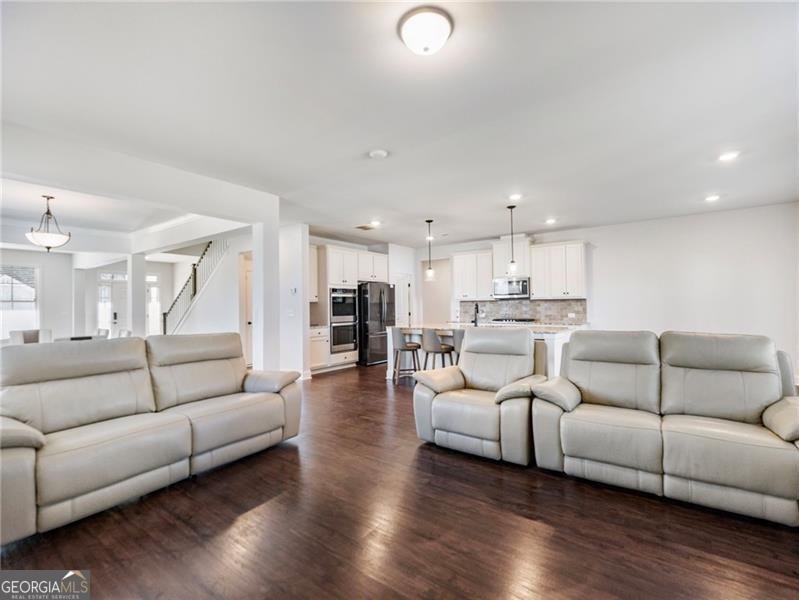 7655 Farrow Pass Circle Cumming - Photo 16