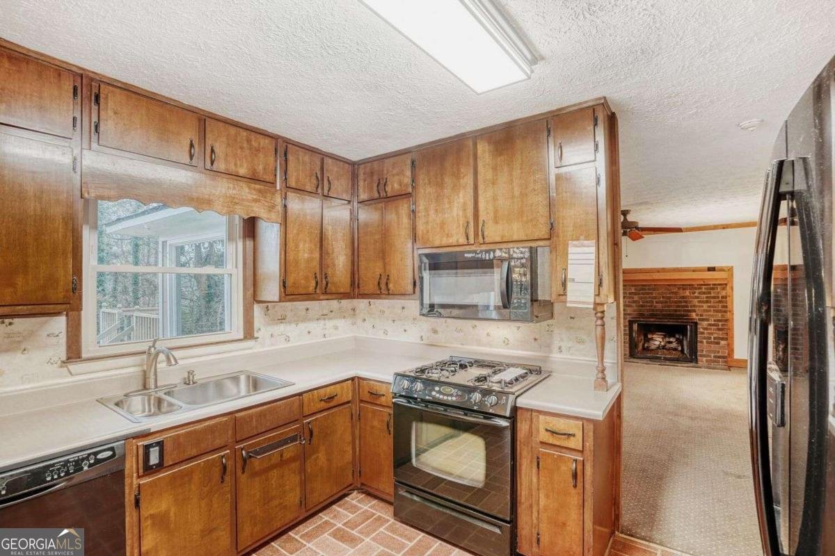 2032 Lake Lucerne Drive Lilburn - Photo 12