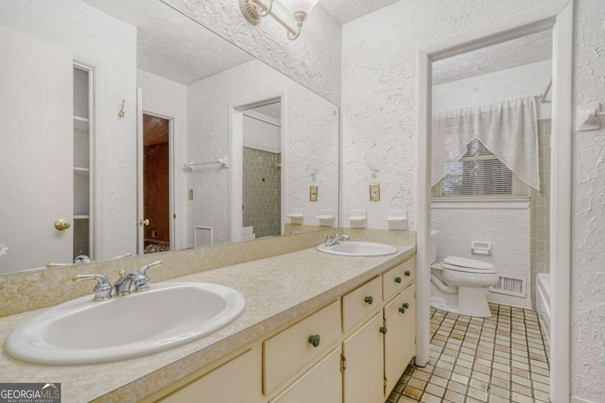 2032 Lake Lucerne Drive Lilburn - Photo 18