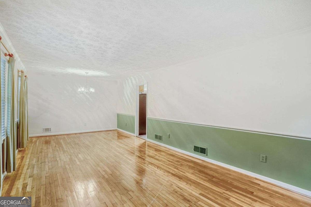 2032 Lake Lucerne Drive Lilburn - Photo 9