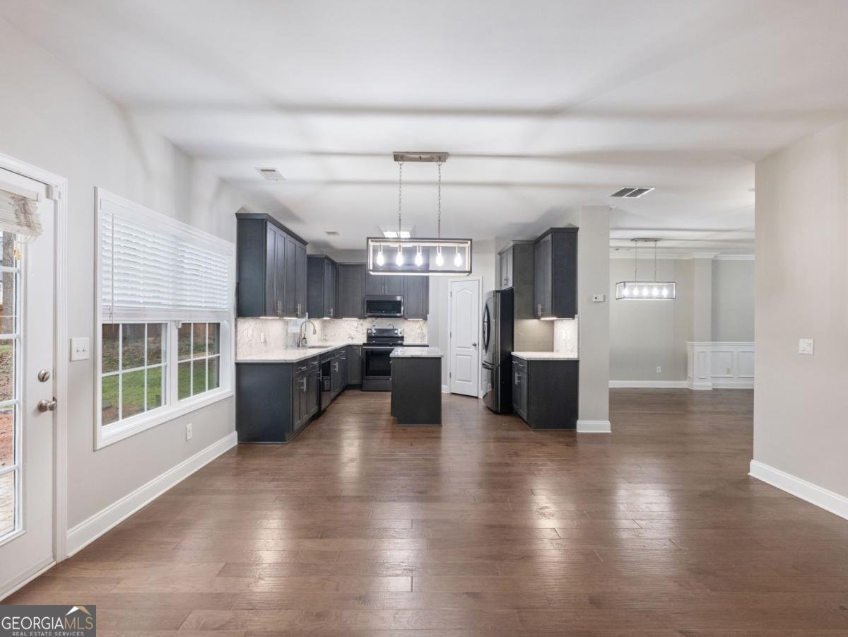 439 Vinings Court Winder - Photo 10