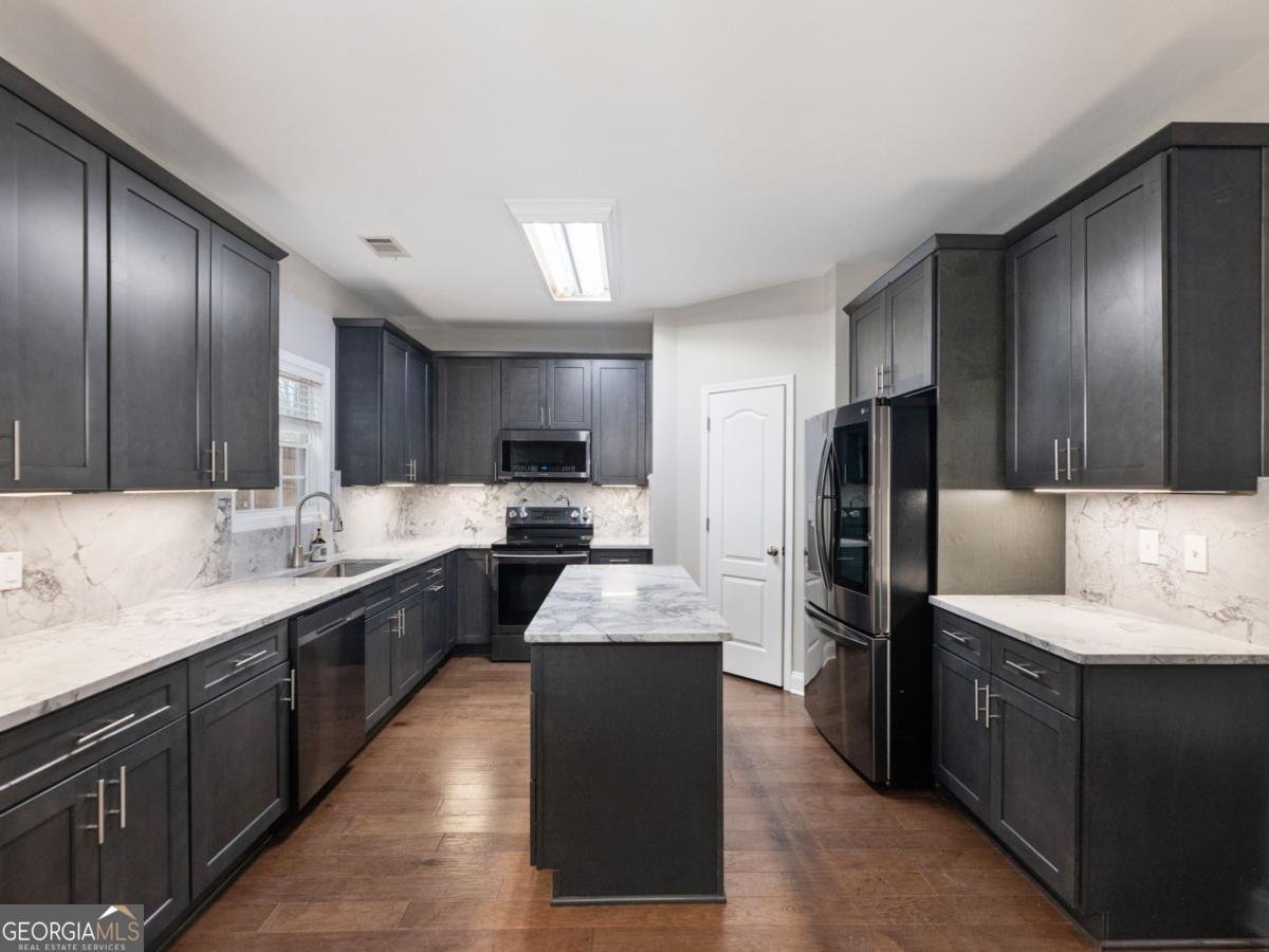 439 Vinings Court Winder - Photo 11