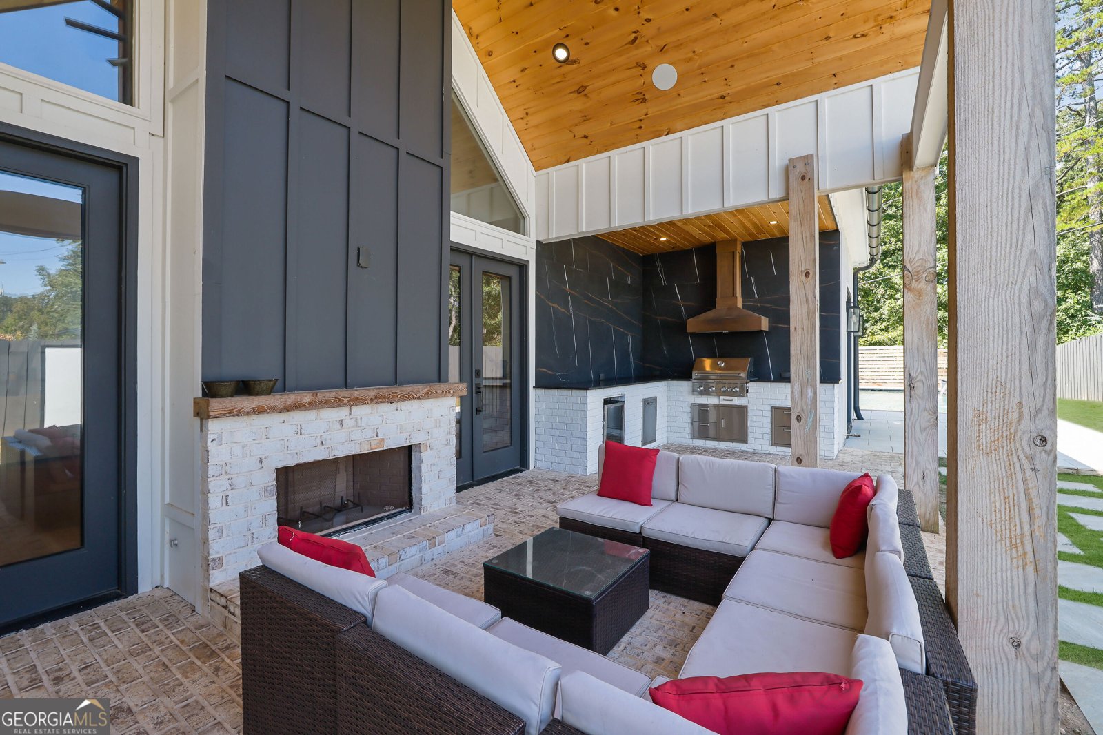 5525 Hubbard Town Road Cumming - Photo 12