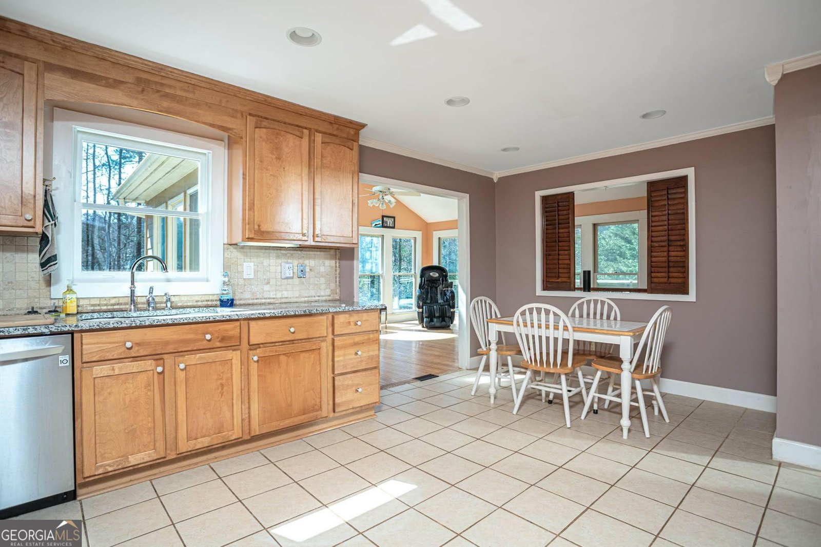 1627 Red Fox Run Lilburn - Photo 11