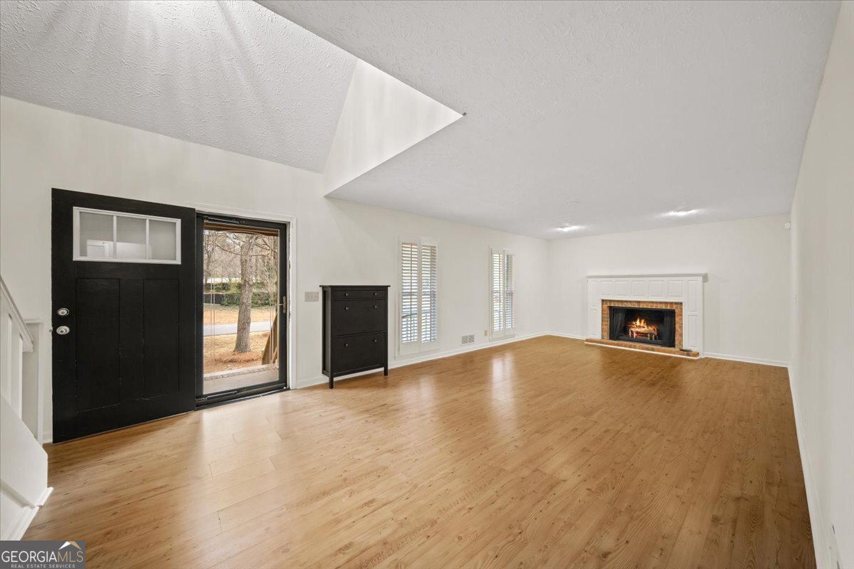 80 Farmington Drive Woodstock - Photo 3