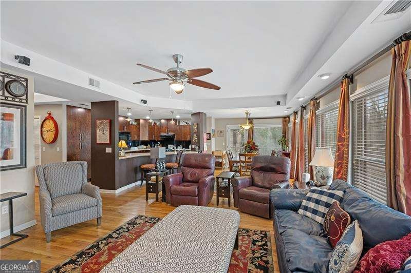 1063 Memorial Drive Dallas - Photo 9