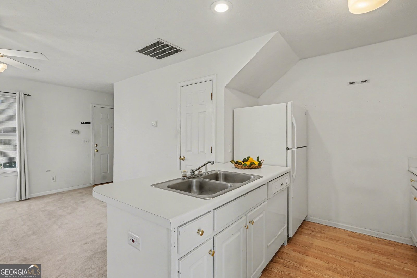 2816 Florence Drive Gainesville - Photo 9