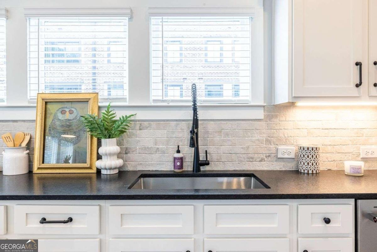 611 King Arnold Street Atlanta - Photo 9