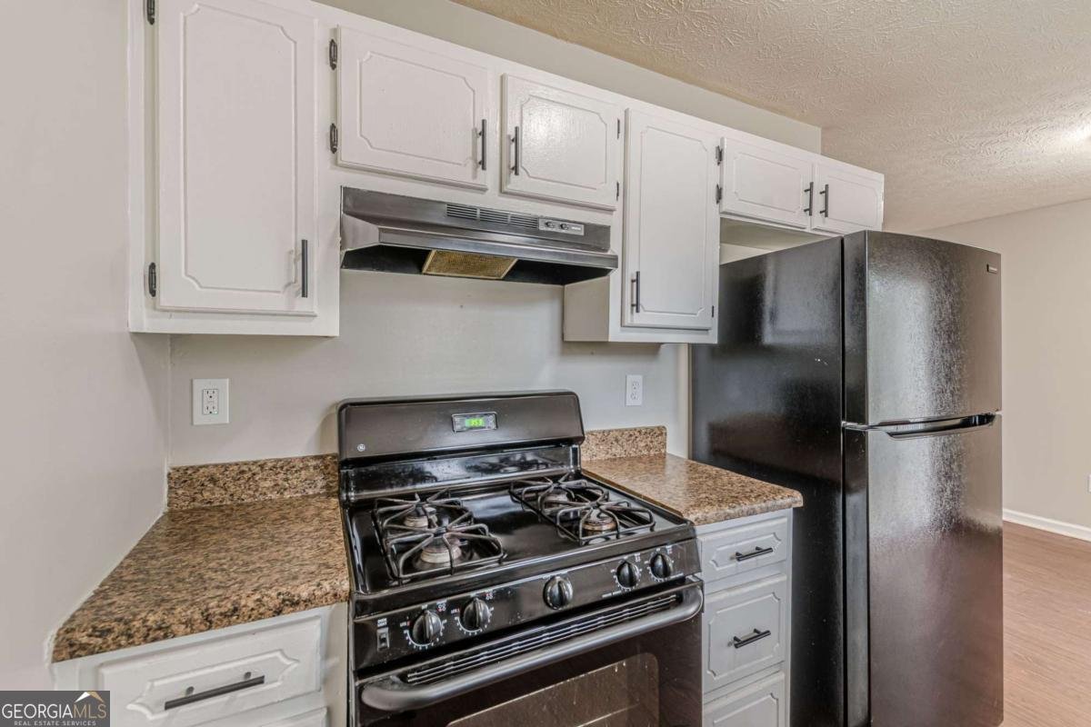 153 Adrian Drive Stockbridge - Photo 6