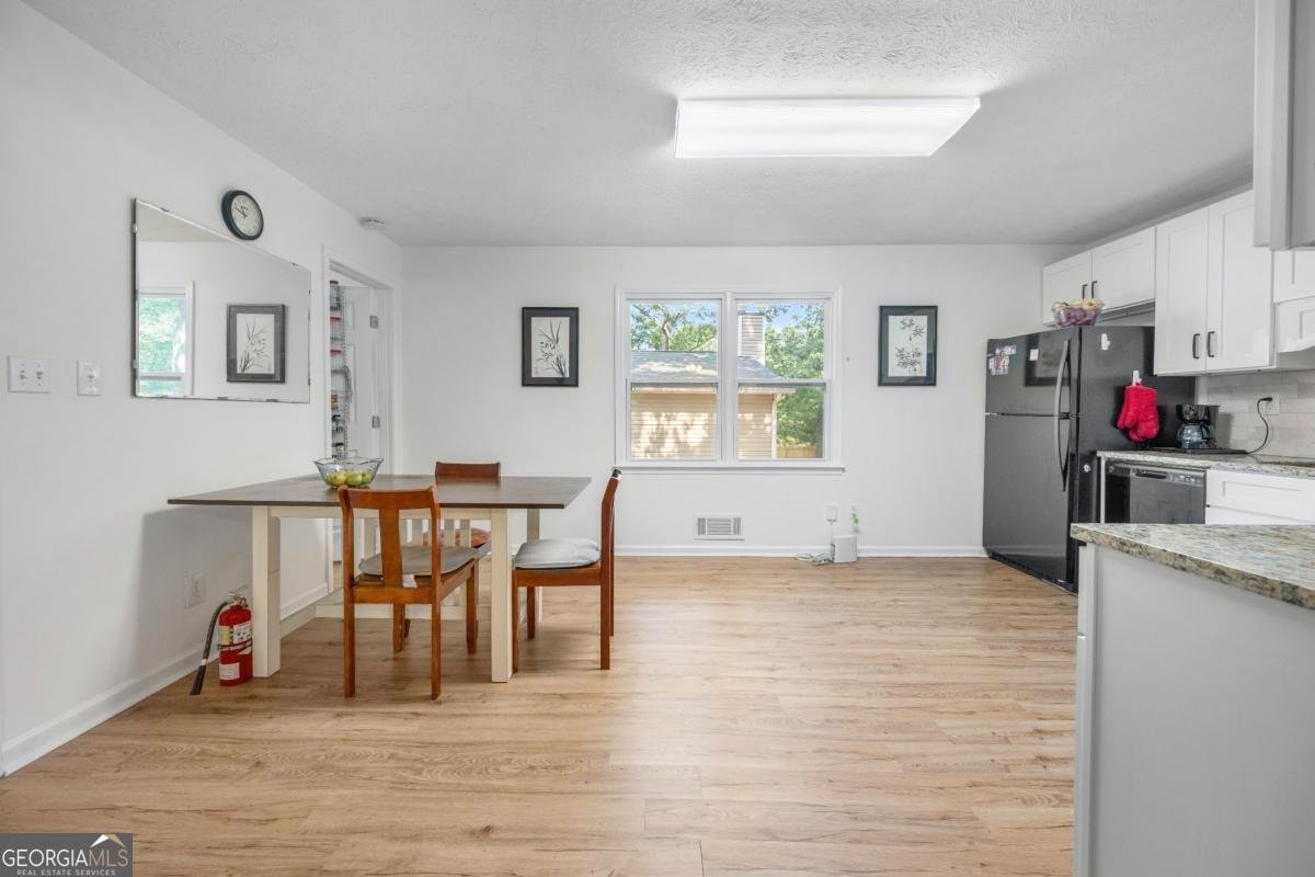 245 Amanda Court Stockbridge - Photo 9