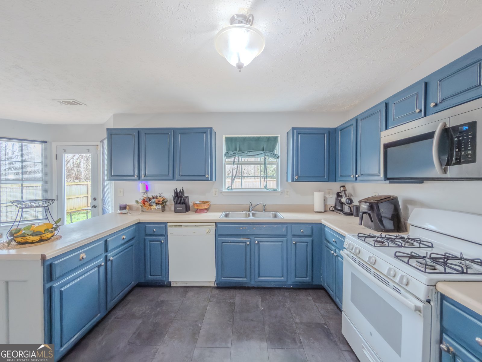 185 Hazelhurst Drive Covington - Photo 10