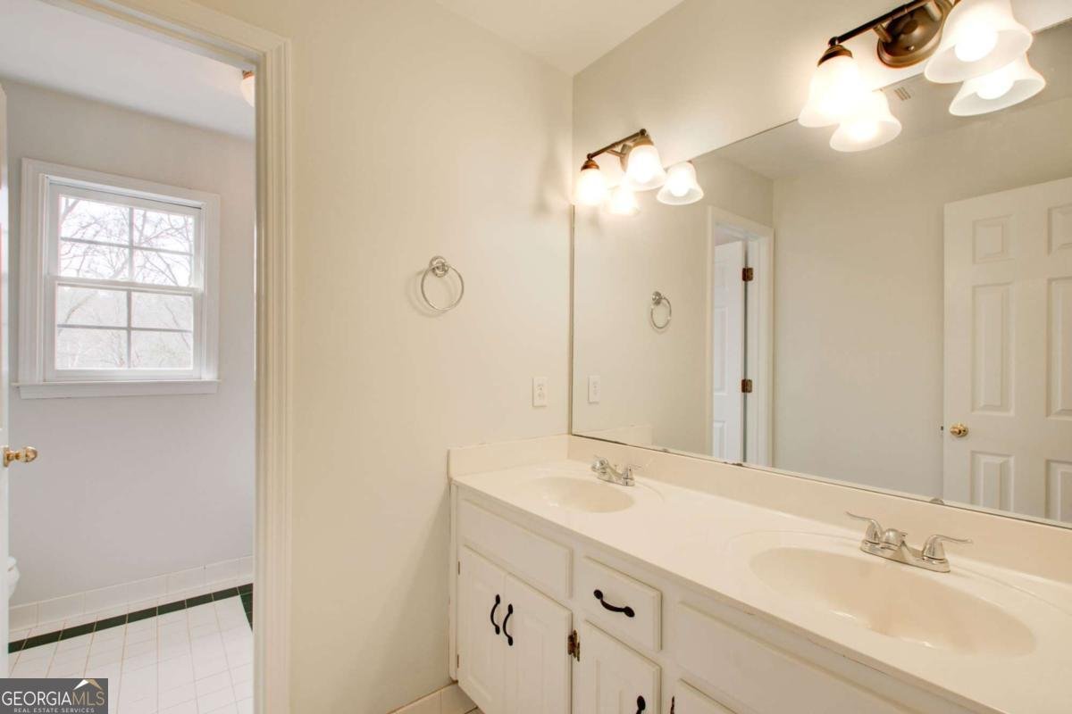 1039 Avery Creek Drive Woodstock - Photo 34