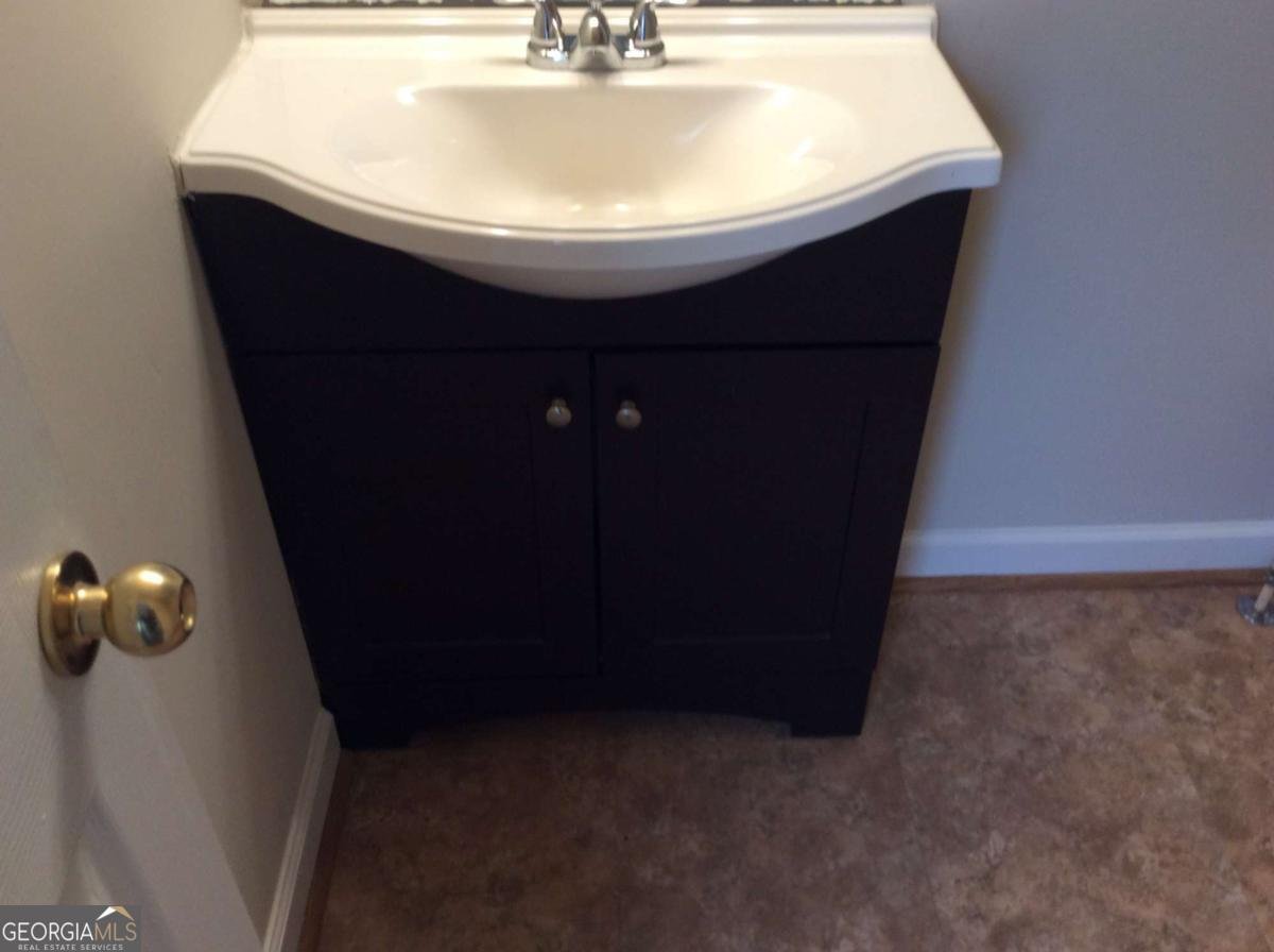 174 Watercress Court Stockbridge - Photo 11