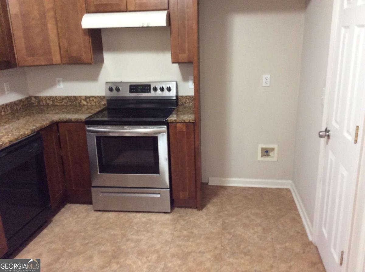 174 Watercress Court Stockbridge - Photo 6