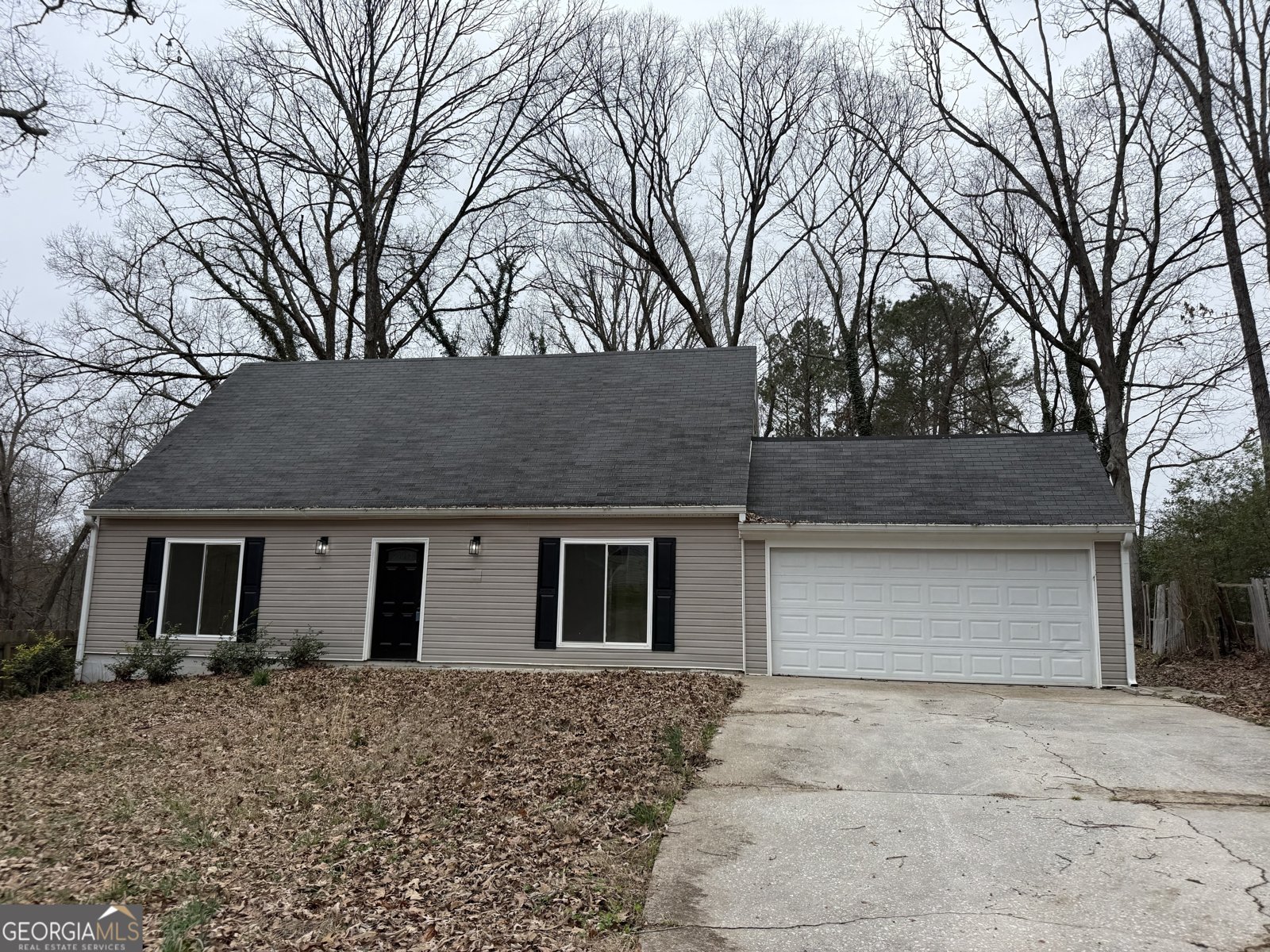 112 Fairview Drive Stockbridge - Photo 1