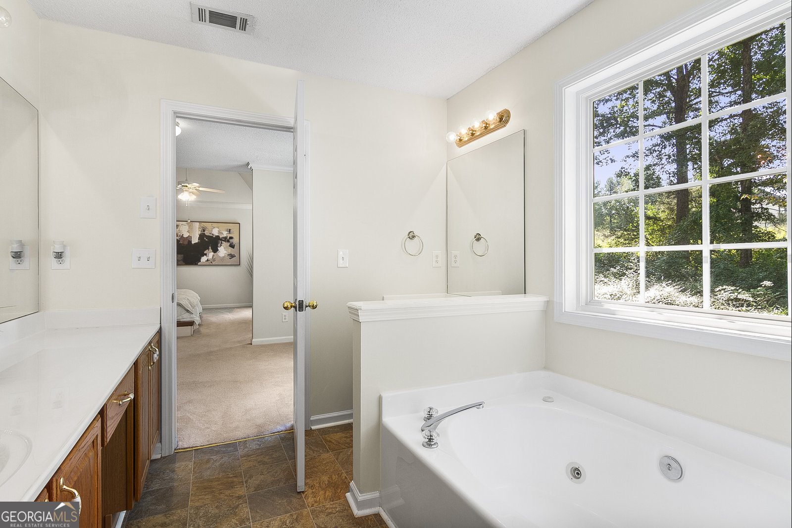 1166 Mandalay Court Lilburn - Photo 18