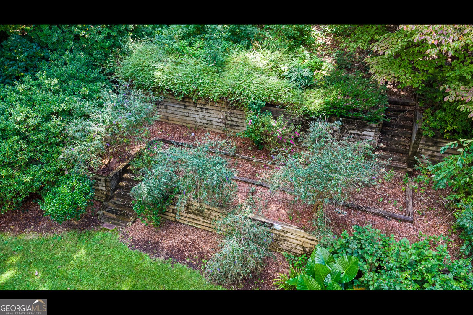 1166 Mandalay Court Lilburn - Photo 32