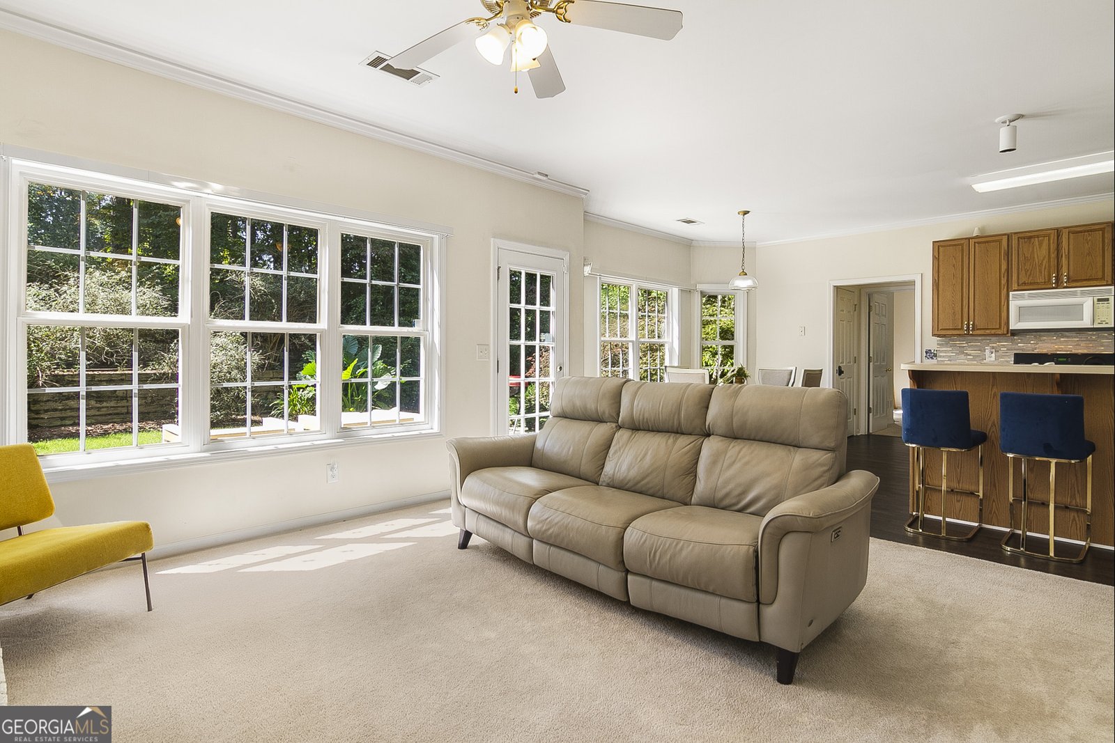 1166 Mandalay Court Lilburn - Photo 9