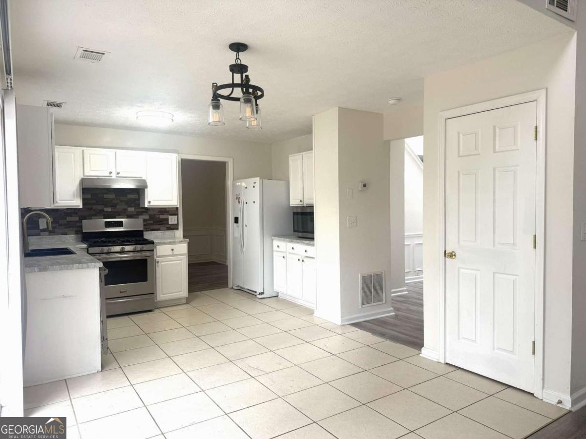 620 Manor Glen Drive Suwanee - Photo 8