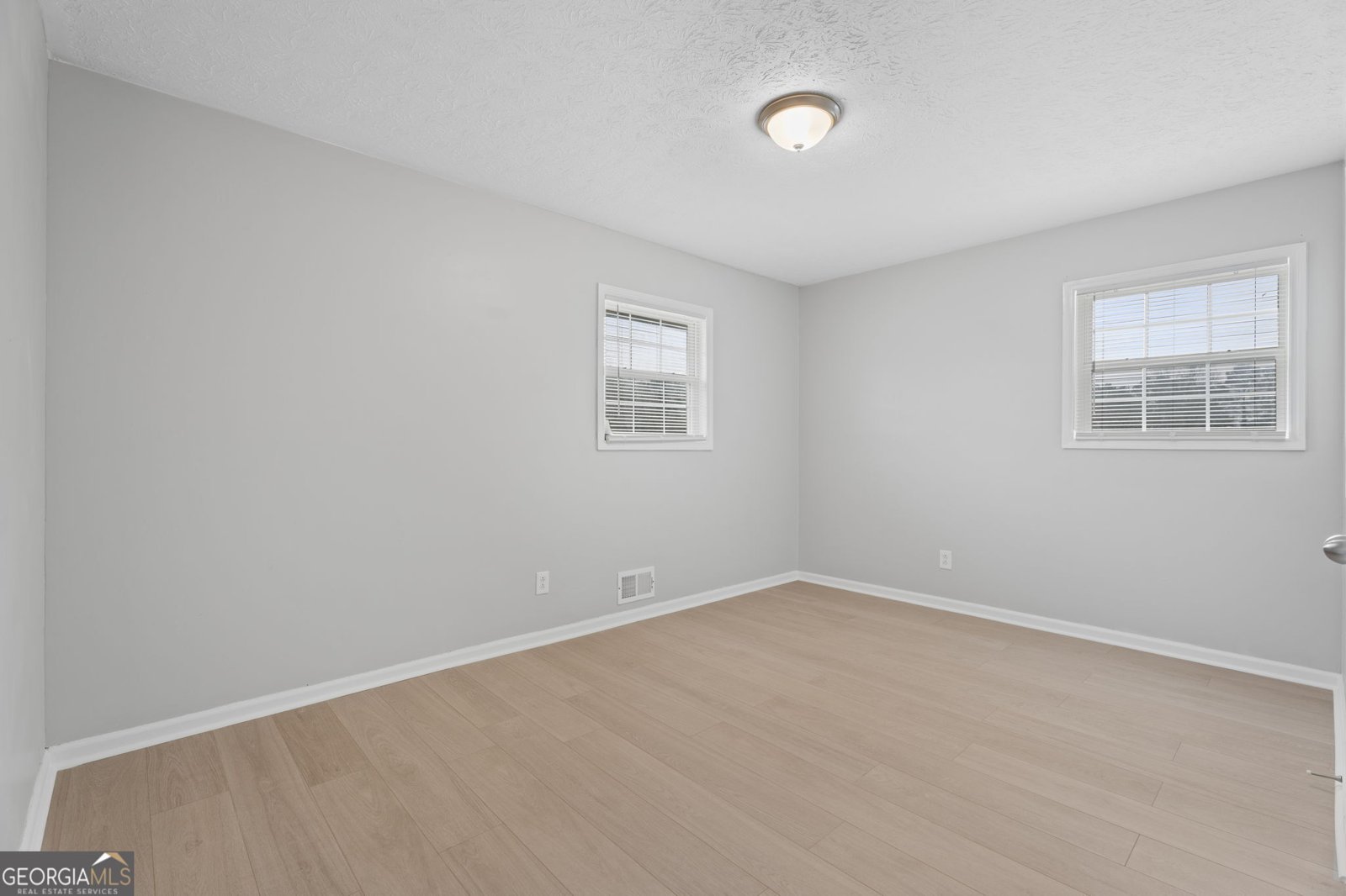 2542 Burton Circle Morrow - Photo 17