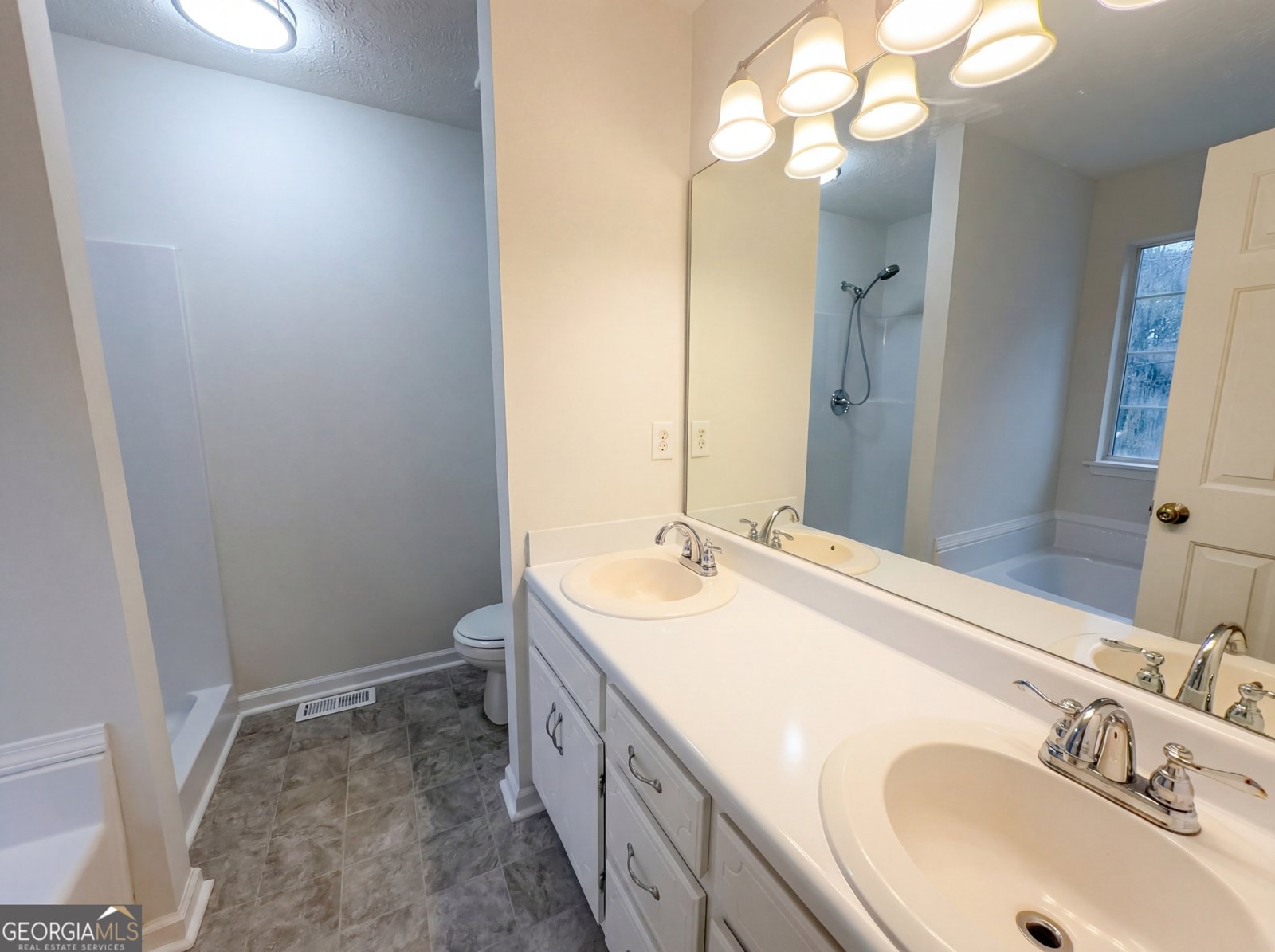 541 Harris Drive Bethlehem - Photo 6