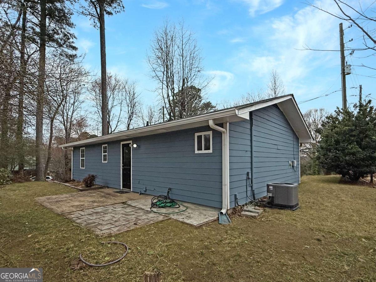 2735 Lakeside Trail Cumming - Photo 16