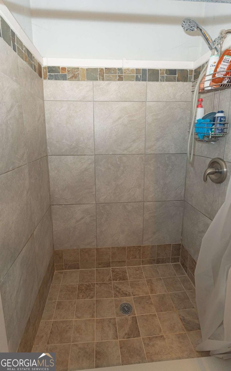 1170 River Woods Drive Madison - Photo 6