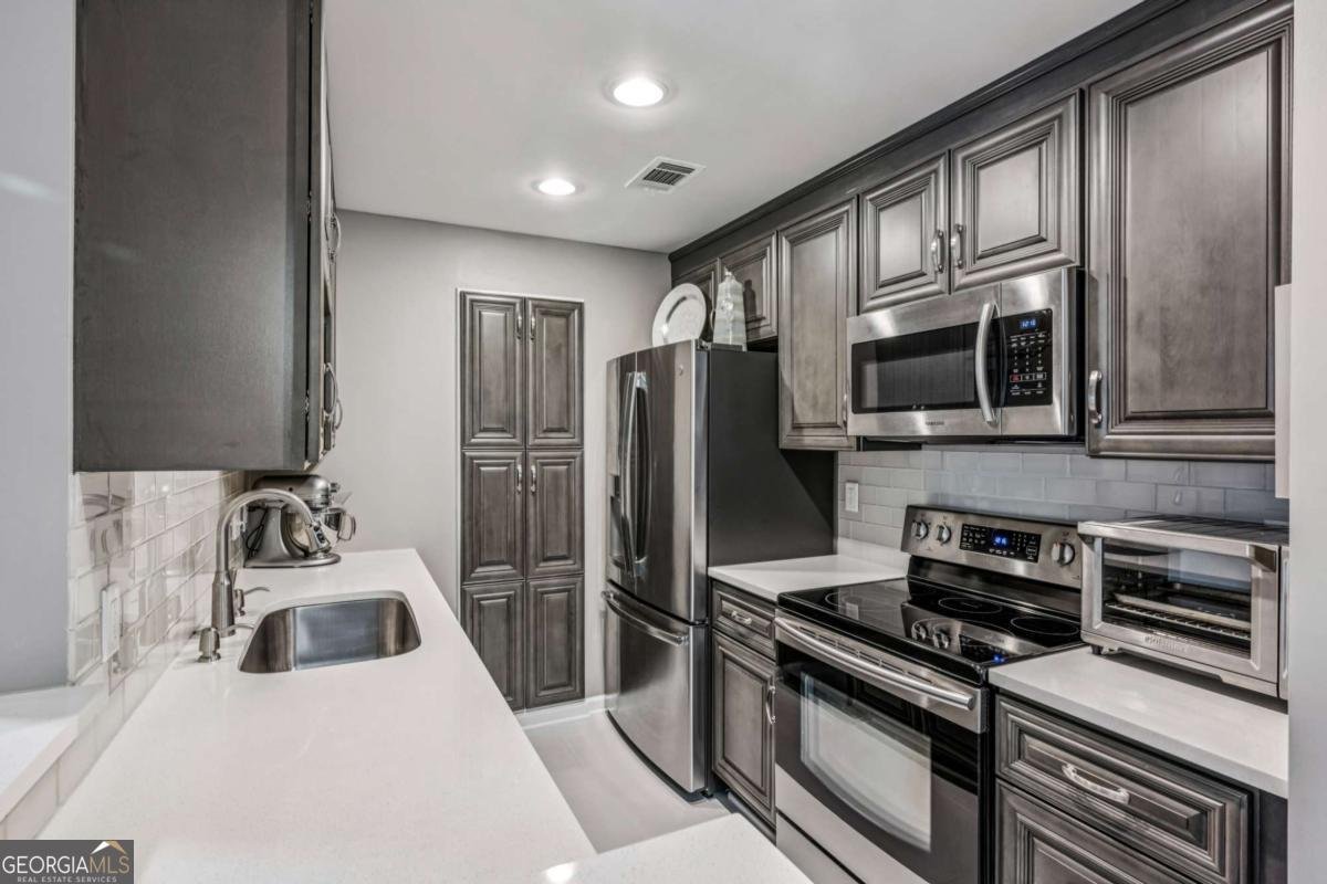 28206 Plantation Drive Atlanta - Photo 11