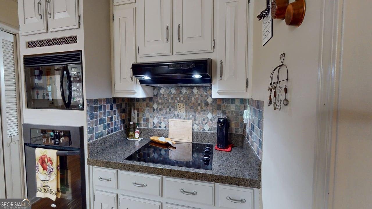 5788 Lost Grove Drive Lilburn - Photo 6