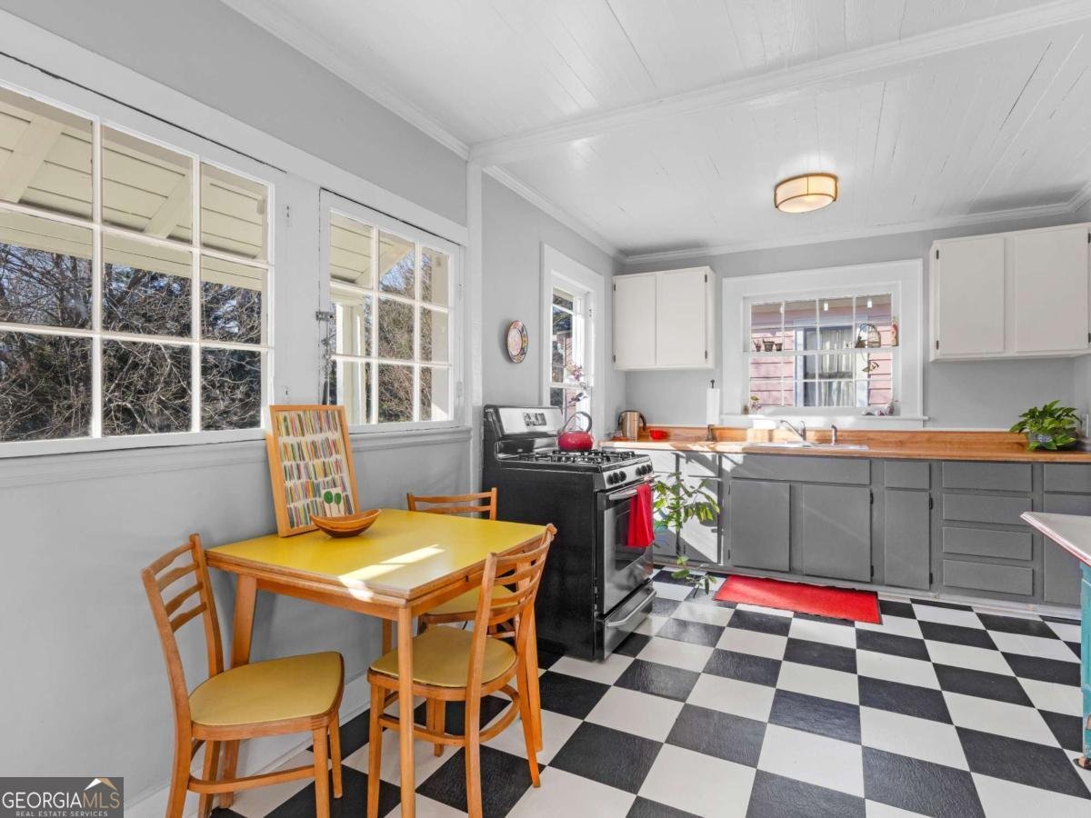 719 Stokeswood Avenue Atlanta - Photo 11