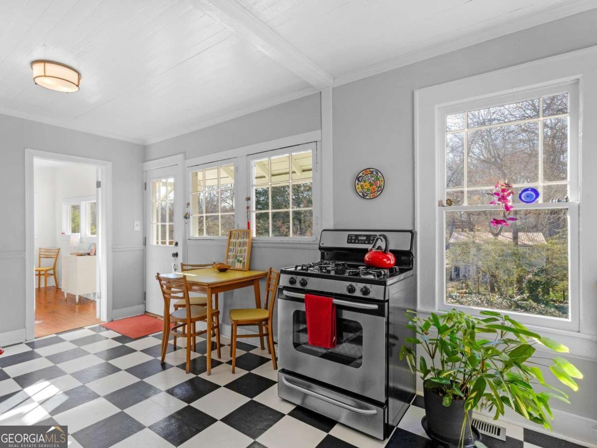 719 Stokeswood Avenue Atlanta - Photo 8