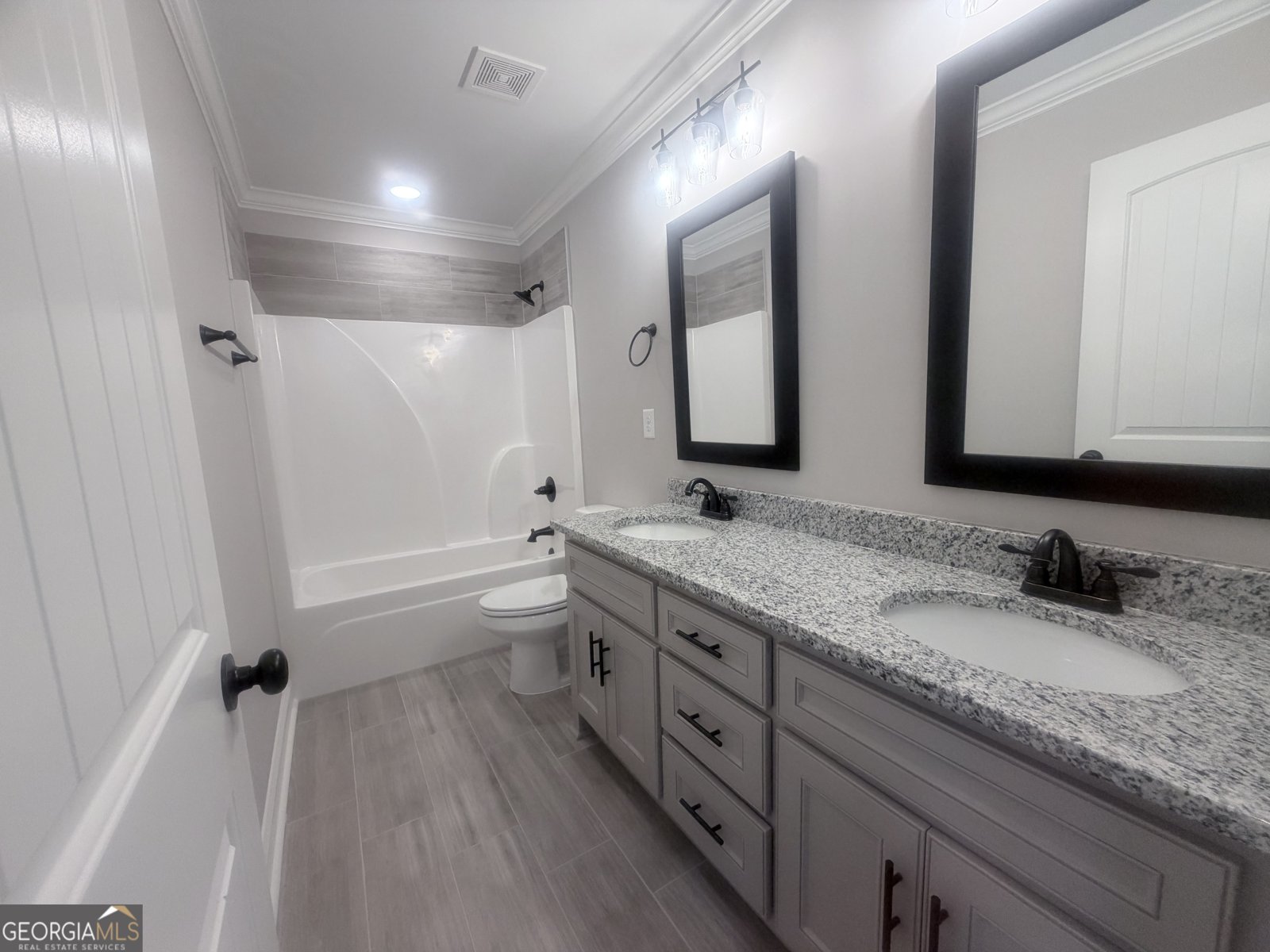 2577 Blazing Star Court Statham - Photo 33