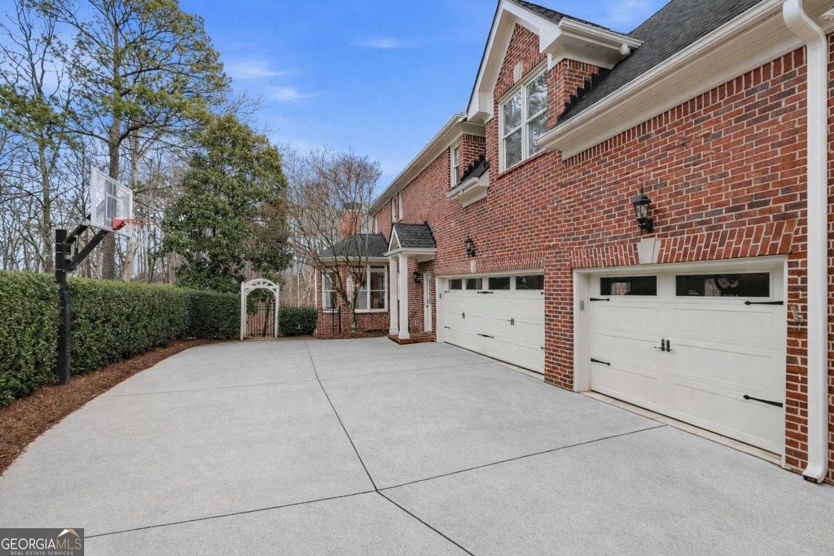 9885 Nature Mill Road Johns Creek - Photo 57