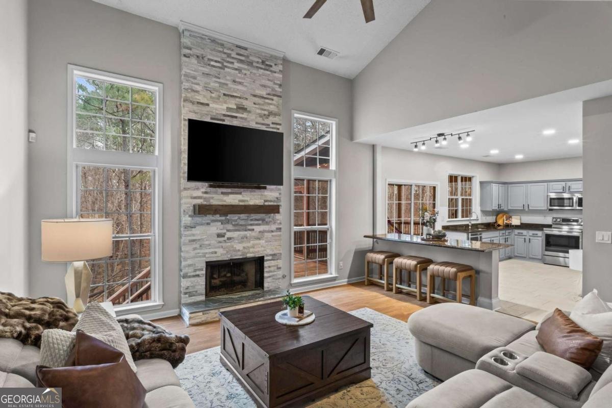 314 Ashland Court Woodstock - Photo 12