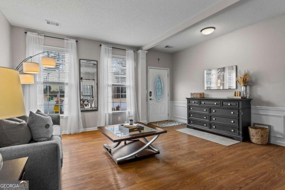 314 Ashland Court Woodstock - Photo 6