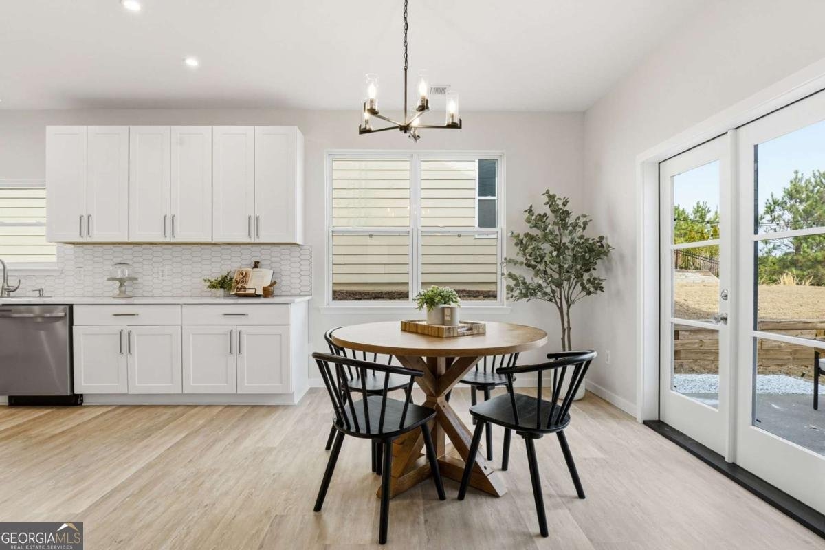 121 Camdyn Circle Woodstock - Photo 11