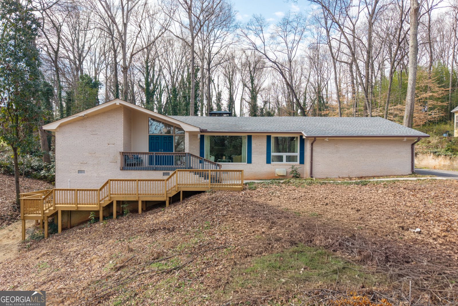 642 Kenilworth Circle Stone Mountain - Photo 1