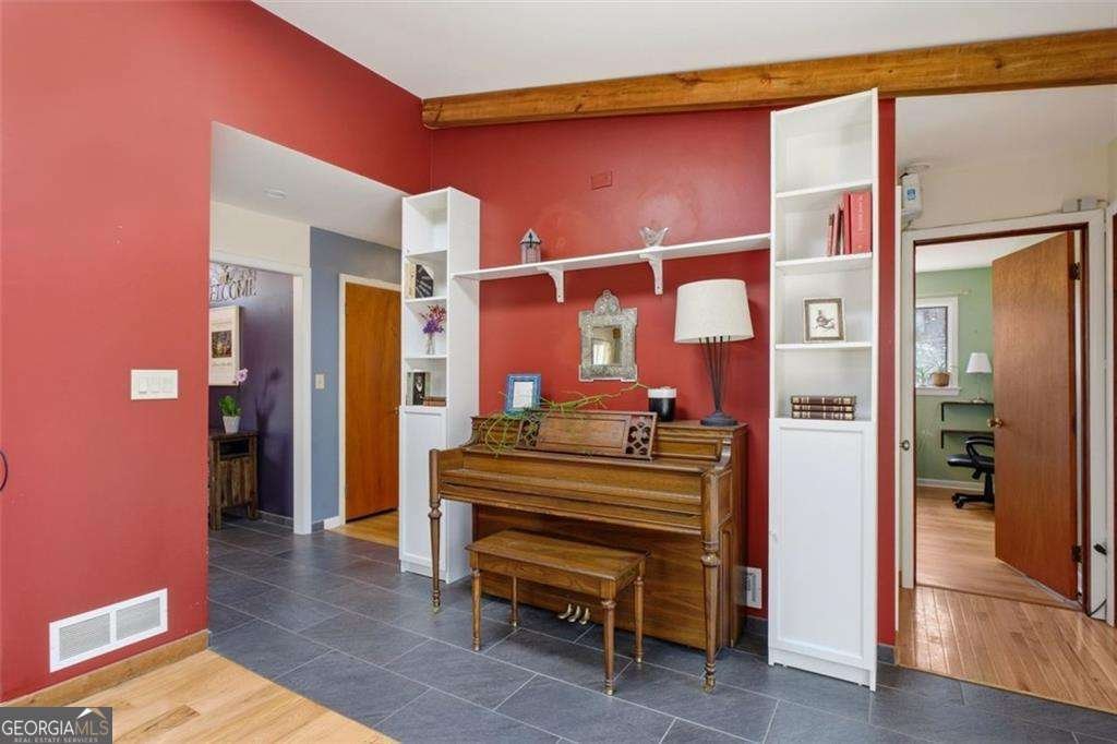 642 Kenilworth Circle Stone Mountain - Photo 9