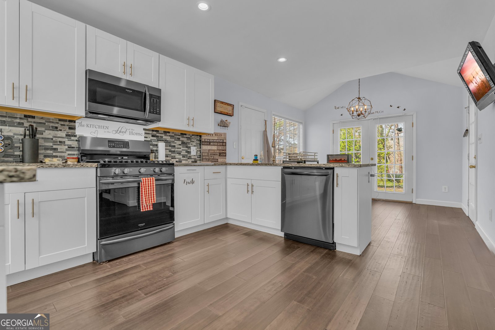 209 Kensington Trace Stockbridge - Photo 18